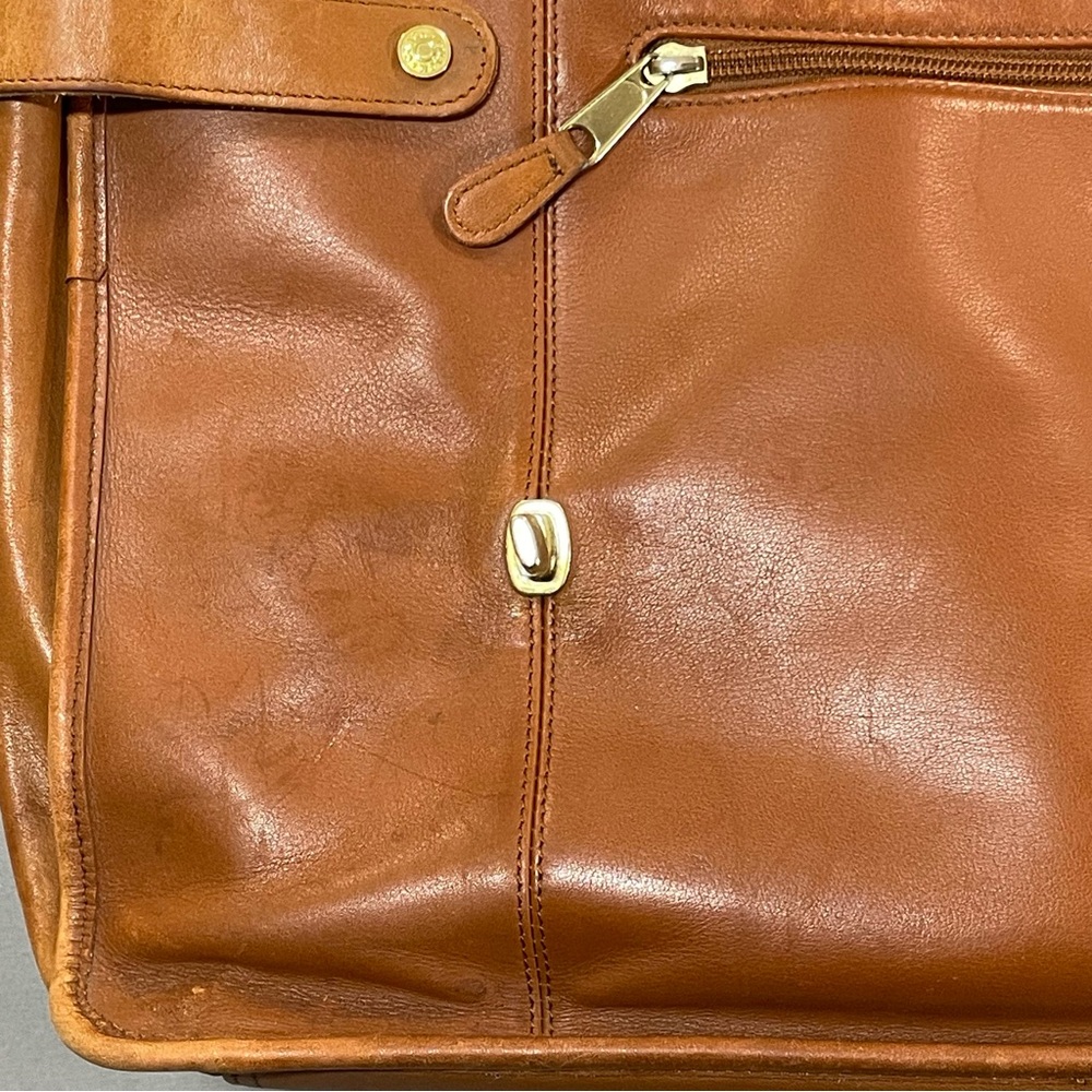 VINTAGE 90s Coach Turnlock Briefcase A8S-0546, British Tan, Brass Hardware - Picture 13 of 16